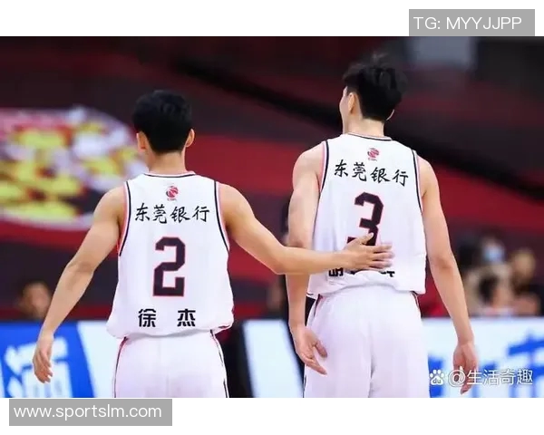 CBA精彩对决上海队与广东队比赛录像回放及精彩瞬间分析