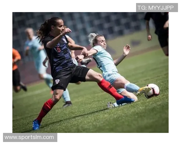 美国女足与俄罗斯女足激战正酣谁将赢得这场国际友谊赛的胜利 美国女足与俄罗斯女足激战正酣谁将赢得这场国际友谊赛的胜利